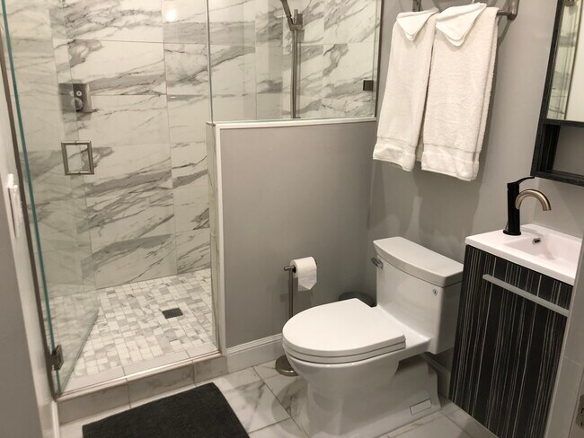 Foto del edificio - 1716 Rose St