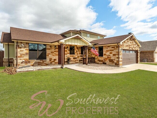 Foto del edificio - Stunning 5 bedroom, 3.5 bath in Elk Ridge Estates!