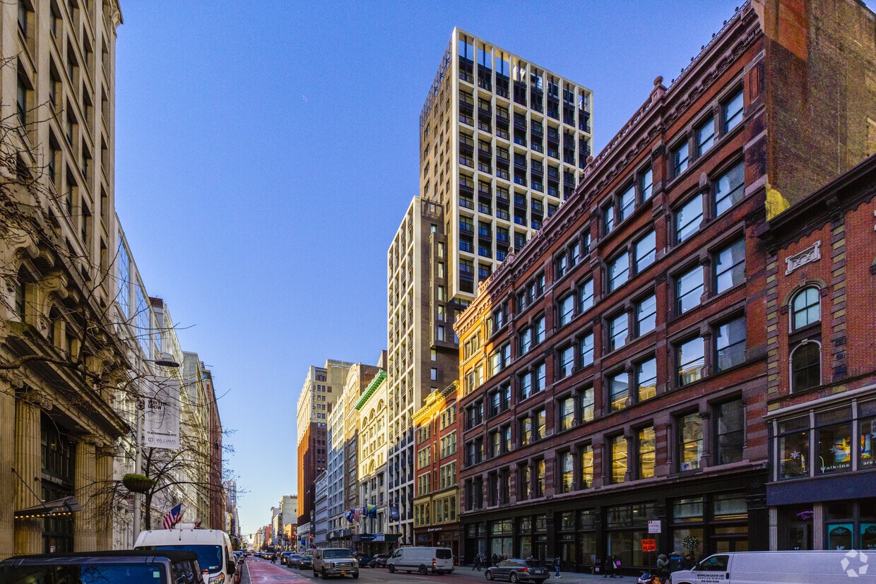 Primary Photo - Flatiron House