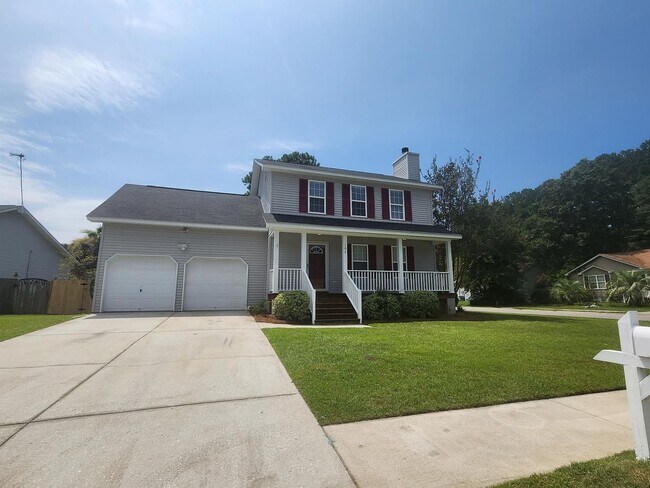 Foto del edificio - Charming home in the heart of Summerville!
