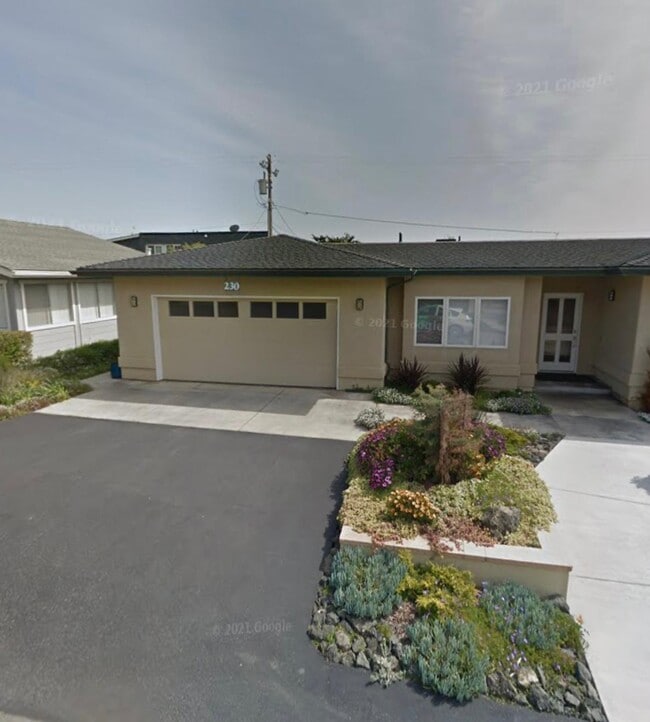 Building Photo - 230 Kendall Ln