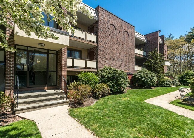 Building Photo - 53 Angleside Rd