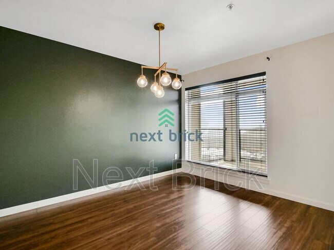 Foto del edificio - 500 Elliott Ave W