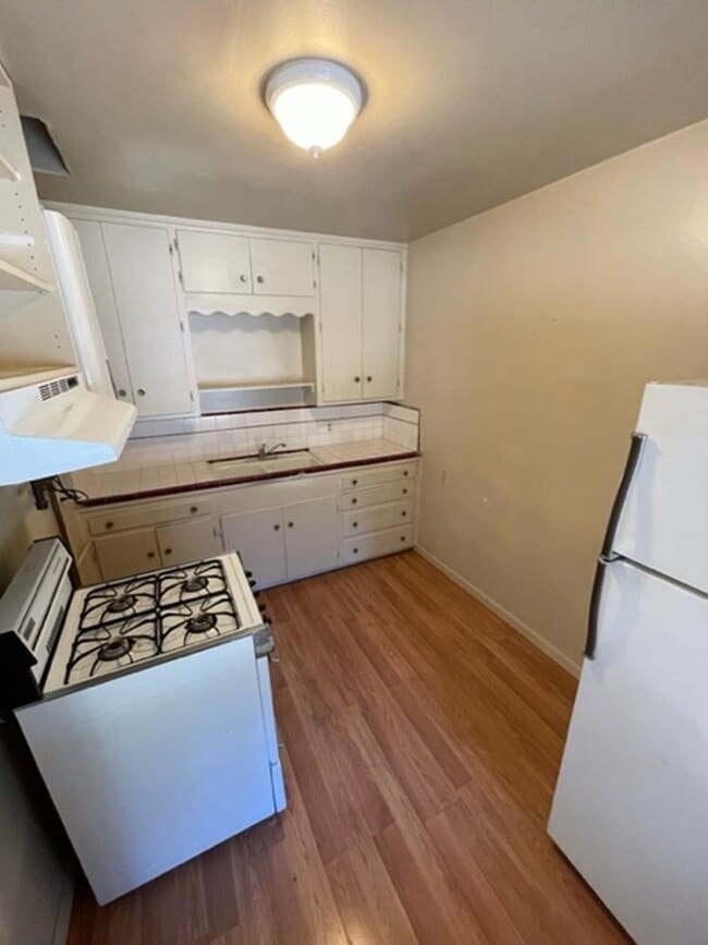 Building Photo - 1129 Martin Ave