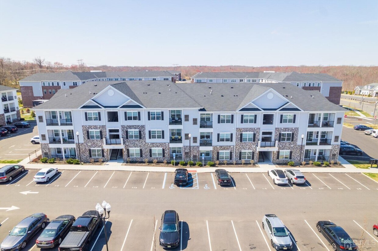 812 Stiller Ln, Monroe Township, NJ 08831 Condo for Rent in Monroe