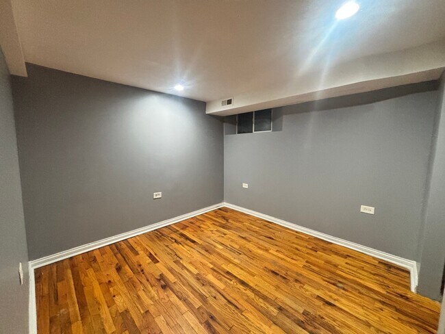 Foto del edificio - 1626 N Kildare Ave