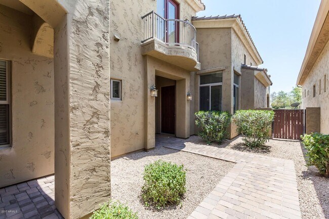 Building Photo - Beautiful Palm Valley Golf Course Home wit...