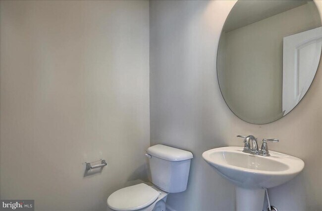 Building Photo - 117 High Pointe Dr