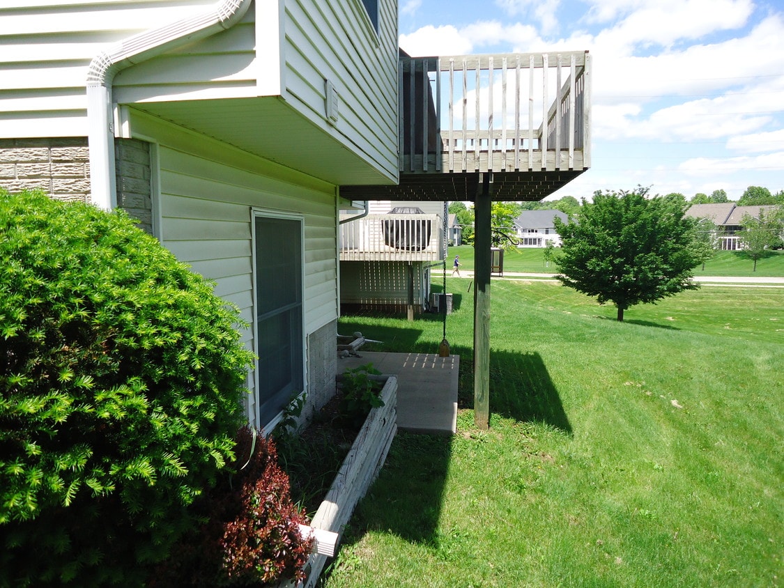 5 Jema Ct Unit 3, Iowa City, IA 52246 Condo for Rent in Iowa City, IA