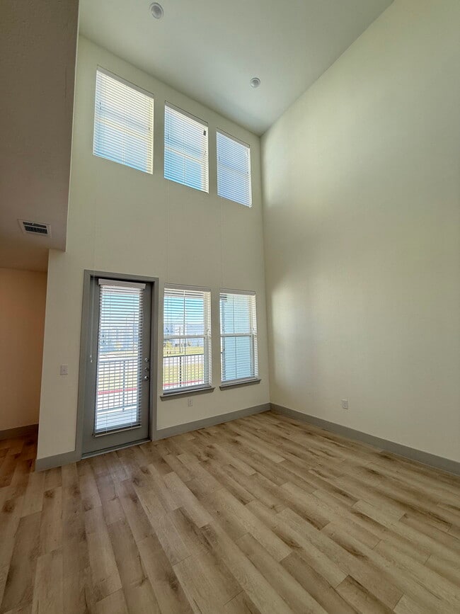 Foto del edificio - 3001 E Pecan St