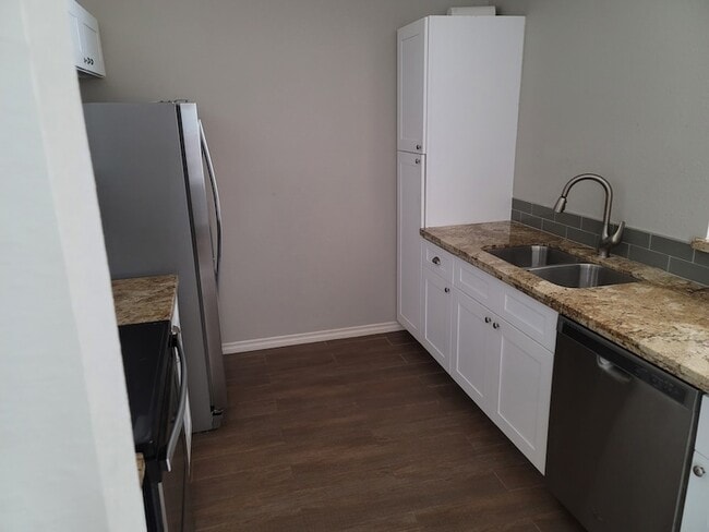 Foto del edificio - 517 1/2 Atchison Street Unit
