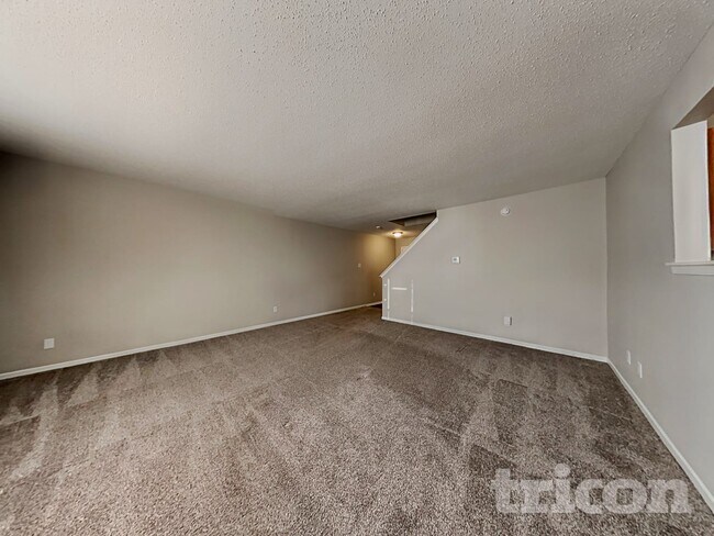 Foto del edificio - 3222 Black Forest Ln