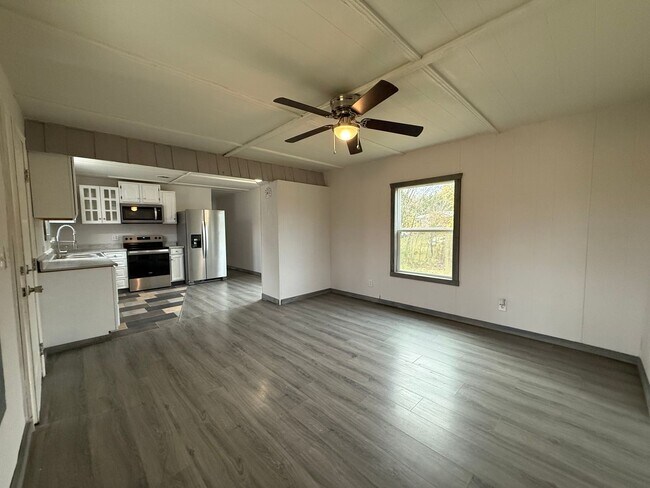 Foto del edificio - 3 Bedroom 1.5 Bath Mobile Home in Mosheim, TN