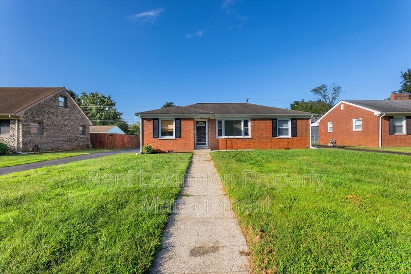 768 Della Dr, Lexington, KY 40504 House Rental in Lexington, KY