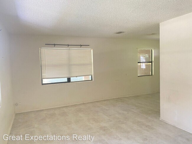 Foto del edificio - 2 br, 1 bath House - 11421 SE 59th Terrace