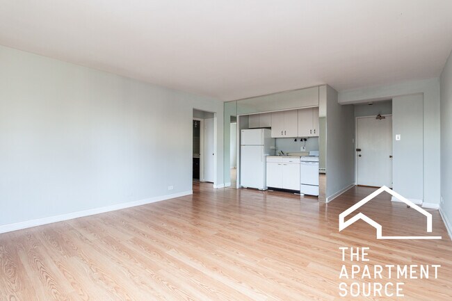 Photo - 445 W Wellington Ave Apartment