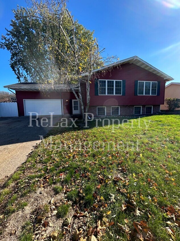 Primary Photo - Four Bedroom House in Onalaska
