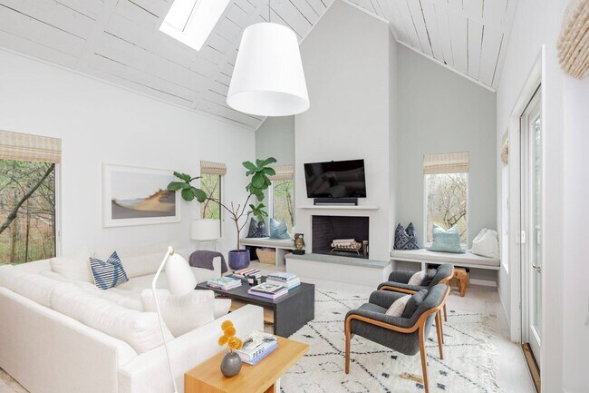 Foto del edificio - 92 Scrimshaw Ln