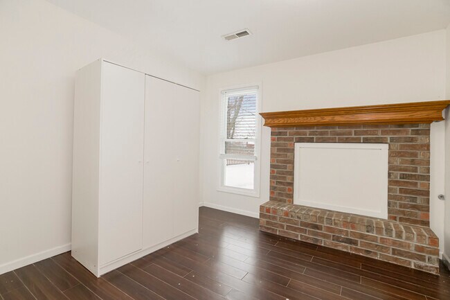 Foto del edificio - 580 NE Summit Dr