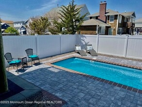 Building Photo - 36 1st Ave