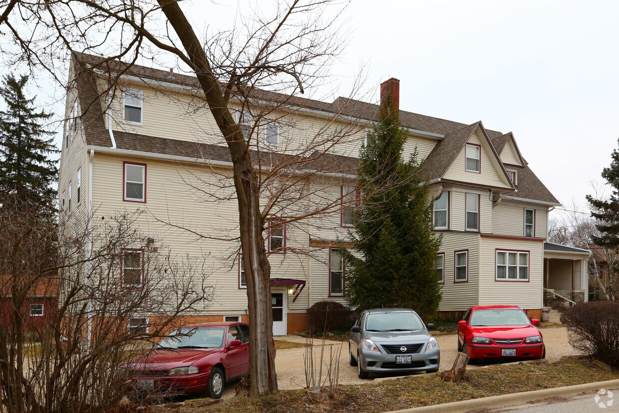 Building - 330 W Judd St