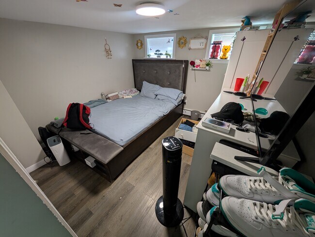 Habitación 1 - 111 Gage Ave