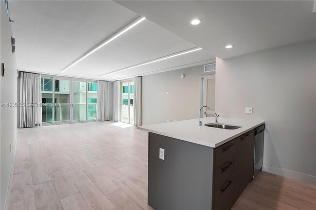 Building Photo - 1150 101st St