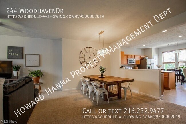 Building Photo - Beautiful Townhome Available Immediately i...