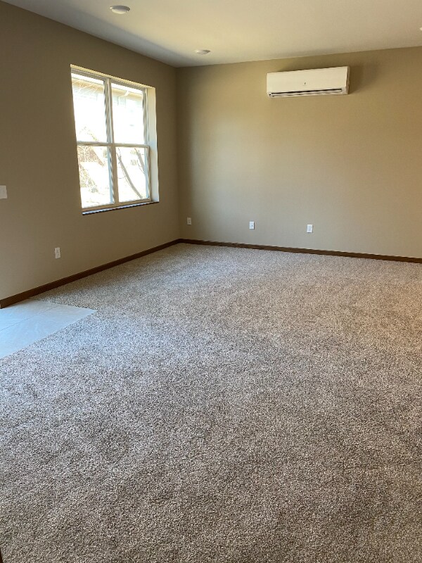 Foto del edificio - 3812 Doolittle Dr