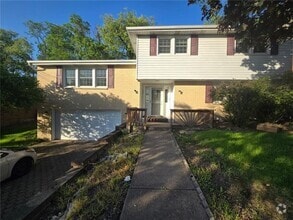 Building Photo - 104 Briar Crest Dr