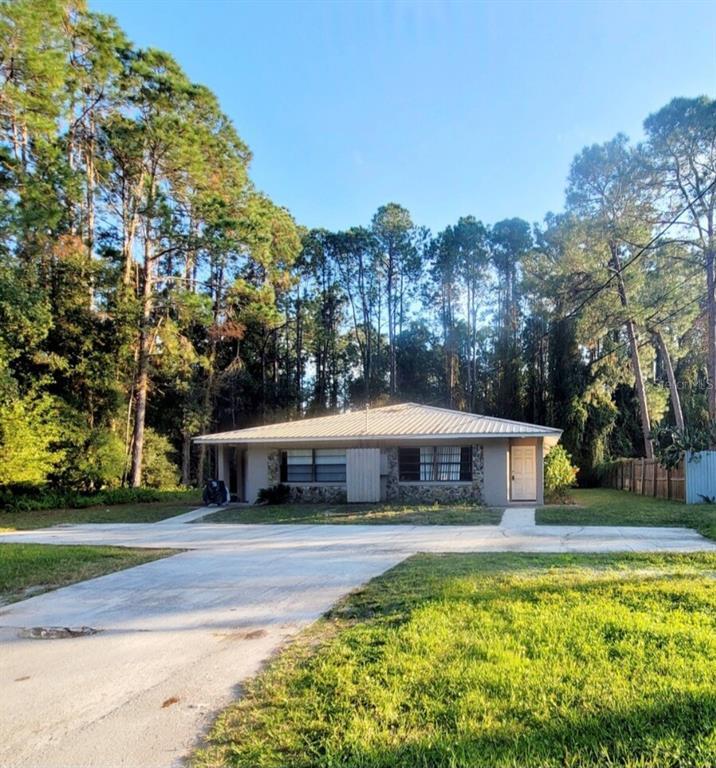 8212 W Bavarian St, Homosassa, FL 34448 Townhome Rentals in Homosassa