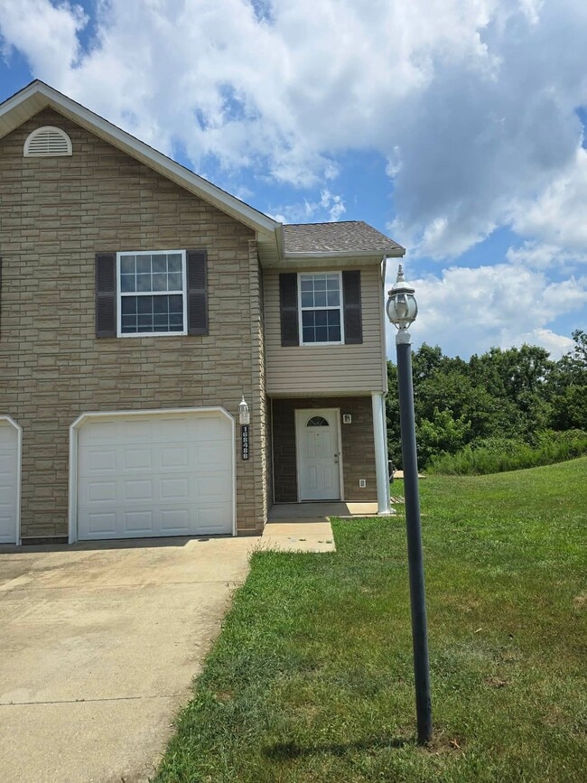 Building Photo - 16848B Hurricane Ln