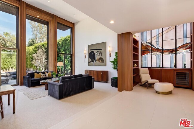 Foto del edificio - 604 N Alpine Dr