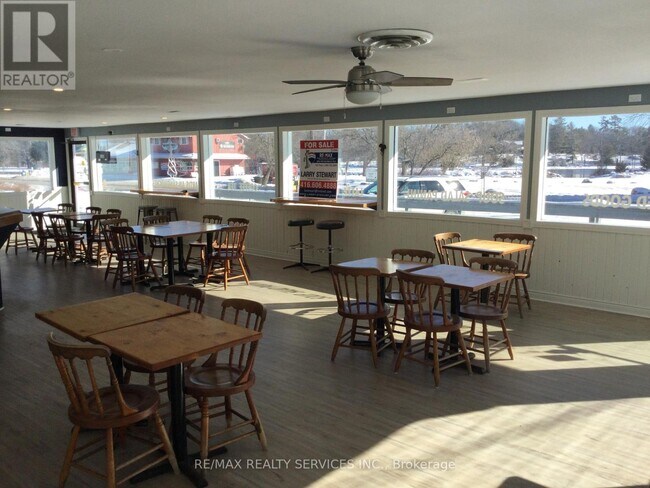 Photo du bâtiment - 1919 Lakehurst Rd