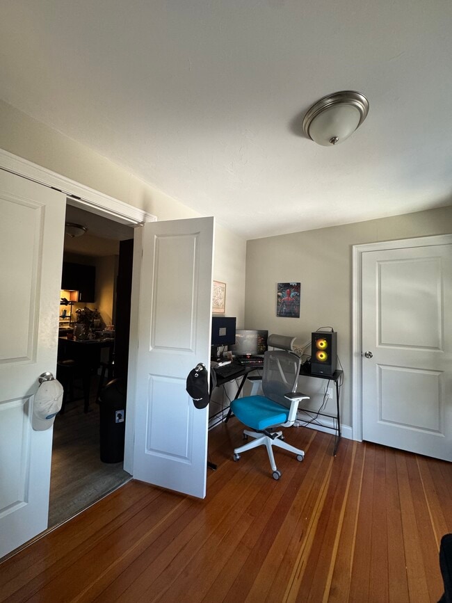 Bonus office space - 40 Depot St