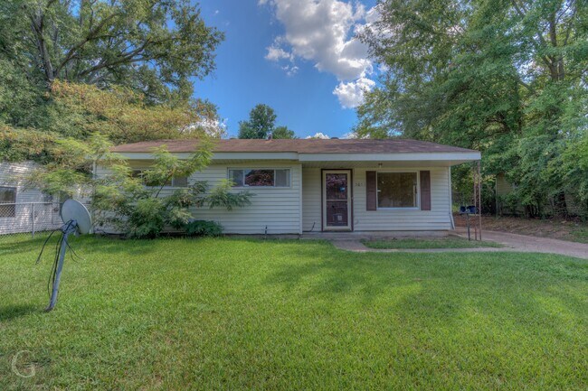 Foto del edificio - 3051 Amherst St