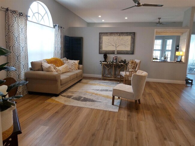 Building Photo - 6183 Bear Creek Ct