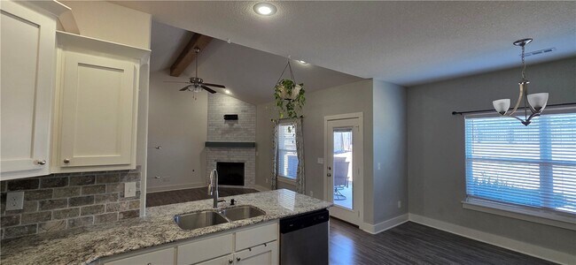 Foto del edificio - 511 Captain Stockton St