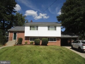Building Photo - 5606 Devon Ct