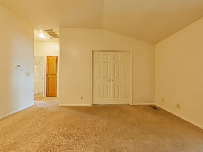 Foto del edificio - 3 Bedroom House ~ North Corvallis ~ Pet Fr...