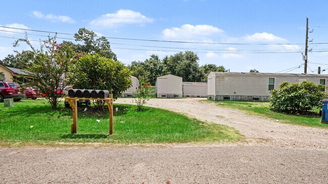 Foto del edificio - 25024 Twin Oaks Dr