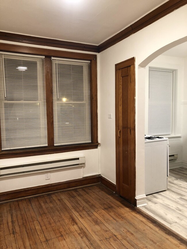 Foto del edificio - 3075 N Davlin Ct