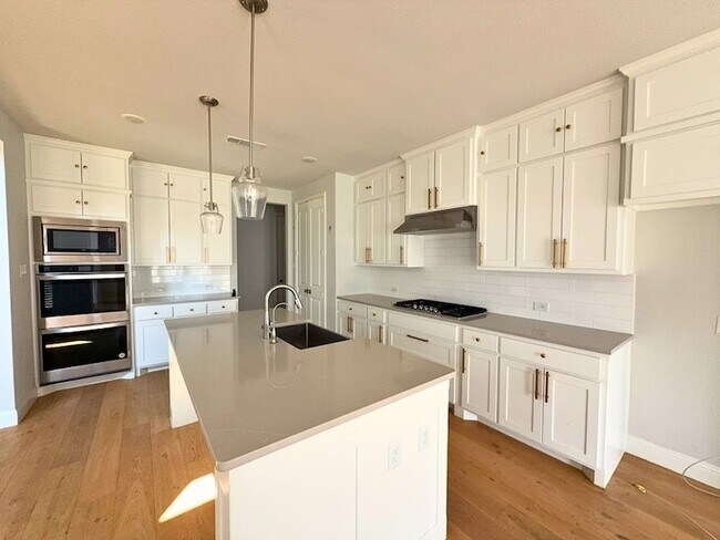 Foto del edificio - 501 Upper Falls Ln