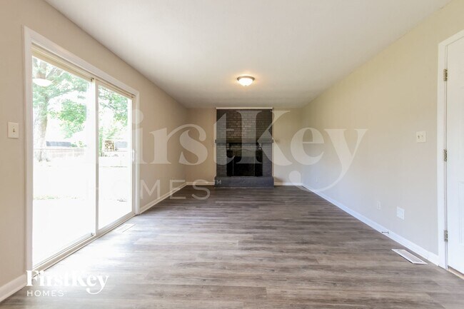 Foto del edificio - 6005 Dollar Hide S Dr