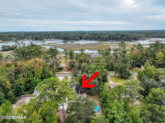 Building Photo - 723 Bayshore Dr
