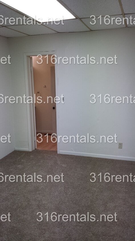 Primary Photo - $795 - 2 bed 1 bath - Single Family Home
