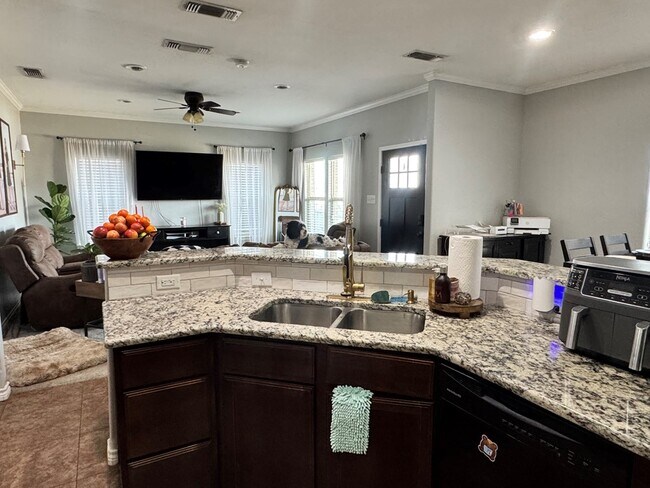 Foto del edificio - 405 NW 13th St