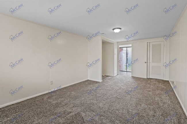 Building Photo - 2802 Materhorn Dr