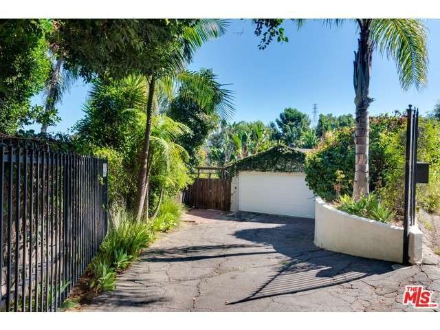 Building Photo - 8618 Appian Way
