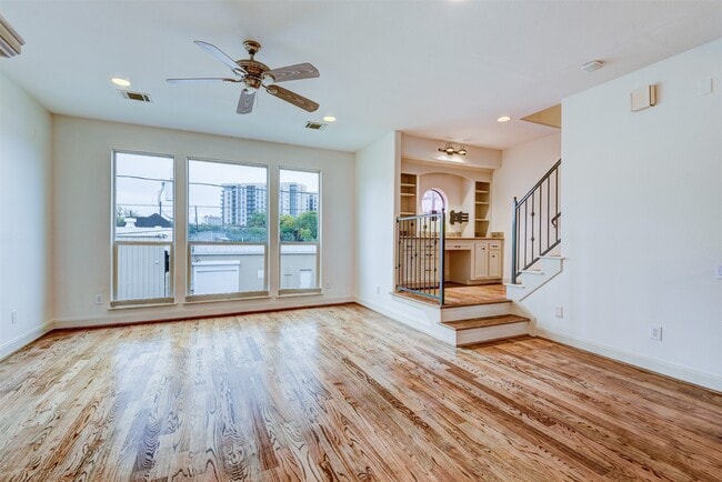 Building Photo - 2210 Mason St